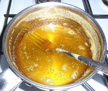 Final syrup. Keep it warm for use.